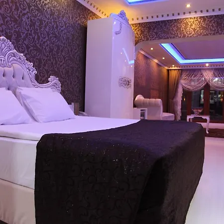Royal Anka Hotell 4*