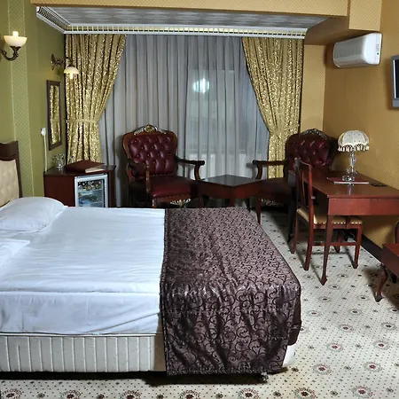 فندق Royal Anka 4*